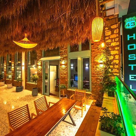 Vega 43 Hostel Sarandë Eksteriør billede