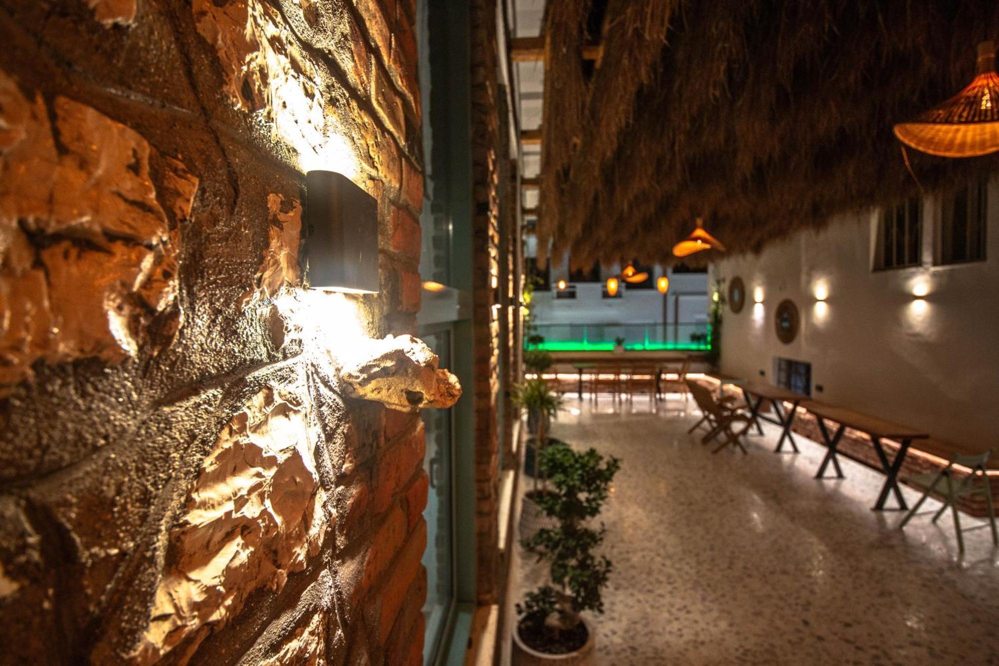 Vega 43 Hostel Sarandë Eksteriør billede