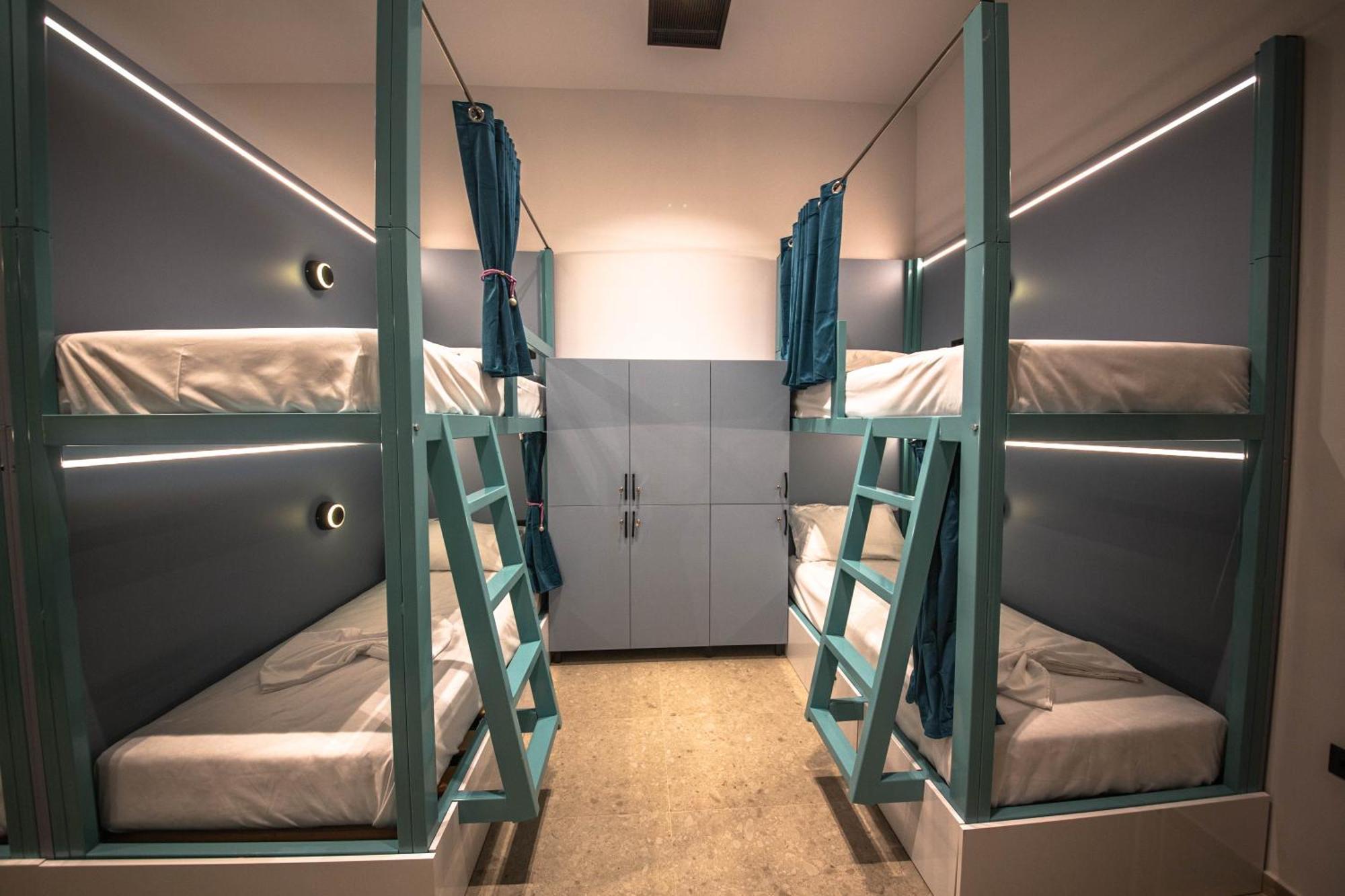 Vega 43 Hostel Sarandë Eksteriør billede