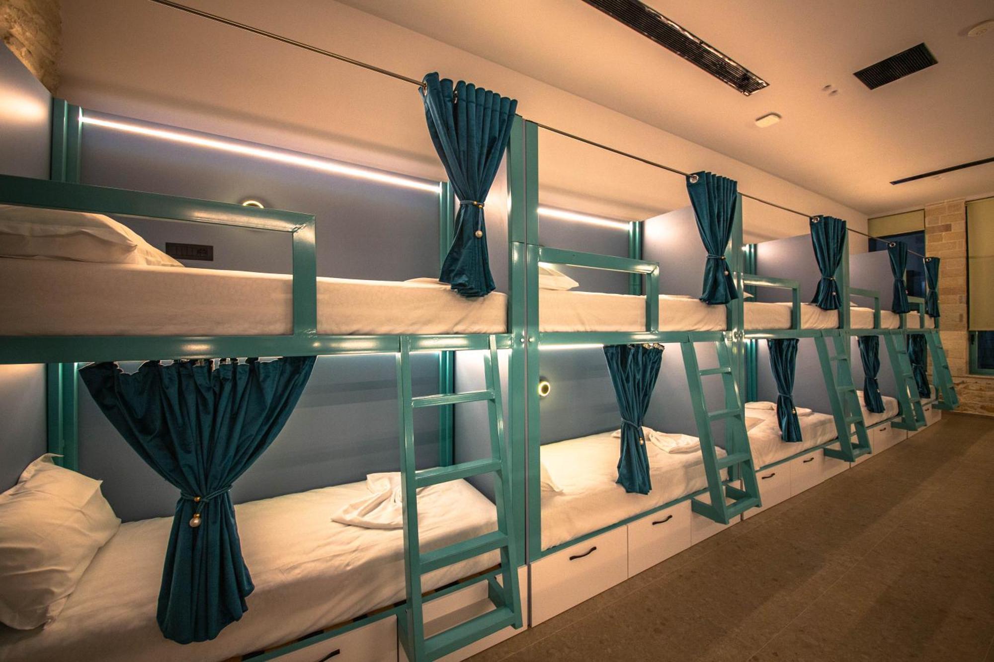 Vega 43 Hostel Sarandë Eksteriør billede