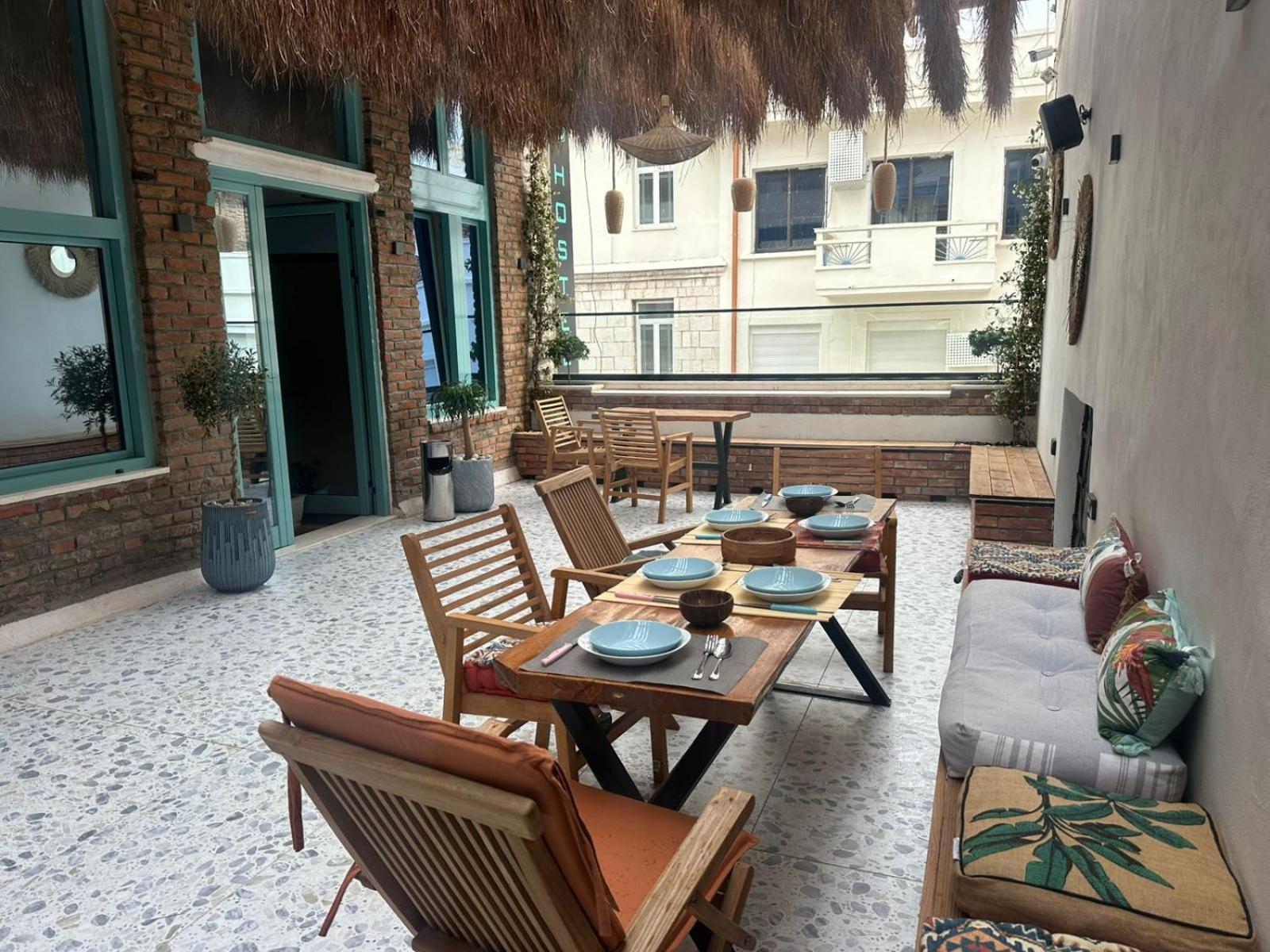 Vega 43 Hostel Sarandë Eksteriør billede